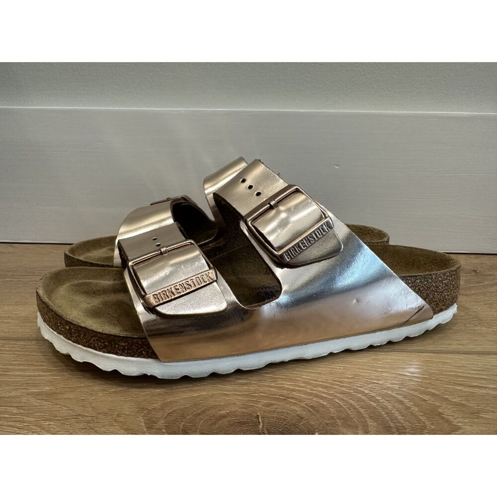 Women's Birkenstock Arizona Rose Gold Metallic Sandals Size 38 Soft Footbed